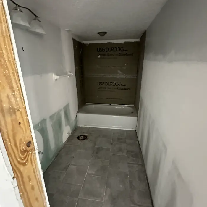 Orignal bathroom before reparation