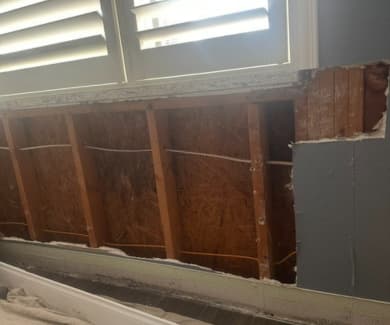 image of wall window  before reparation